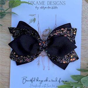 BLACK GLITTER HAIR BOW
